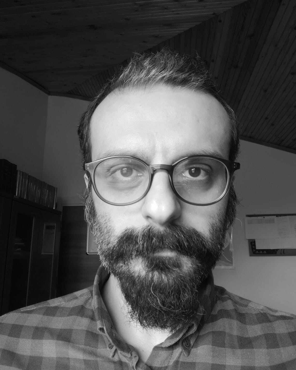 togan_h_siyah_beyaz.jpeg (311 KB)